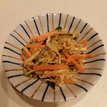 食感がめちゃくちゃいいです♪
生野菜のサラダばかり続いたので、ちょっと違ったものにしたくて作りました。
栄養もバッチリですね(◠‿・)—☆